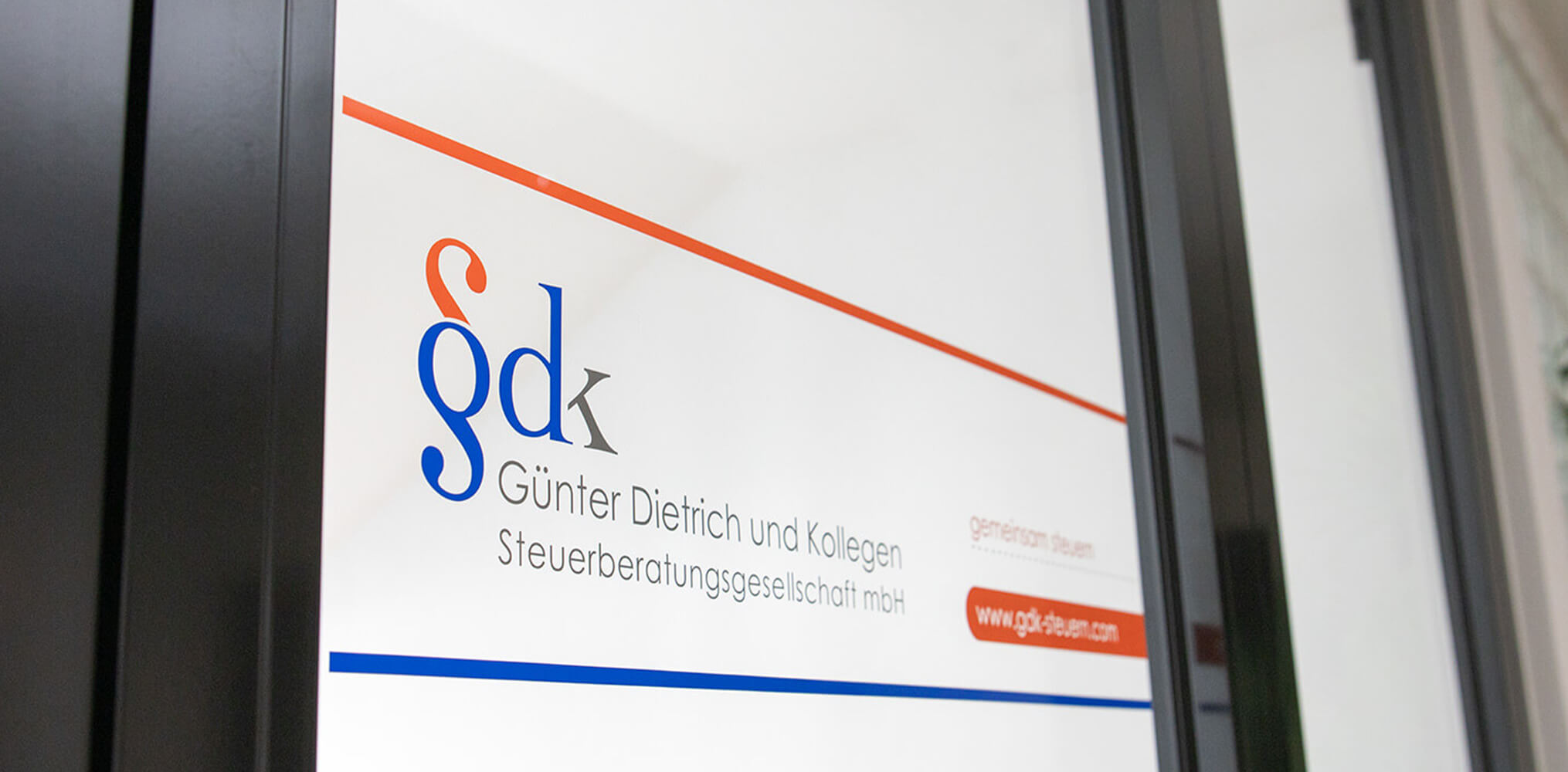 Eingangsschild Günter Dietrich und Kollegen Steuerberatungsgesellschaft mbH