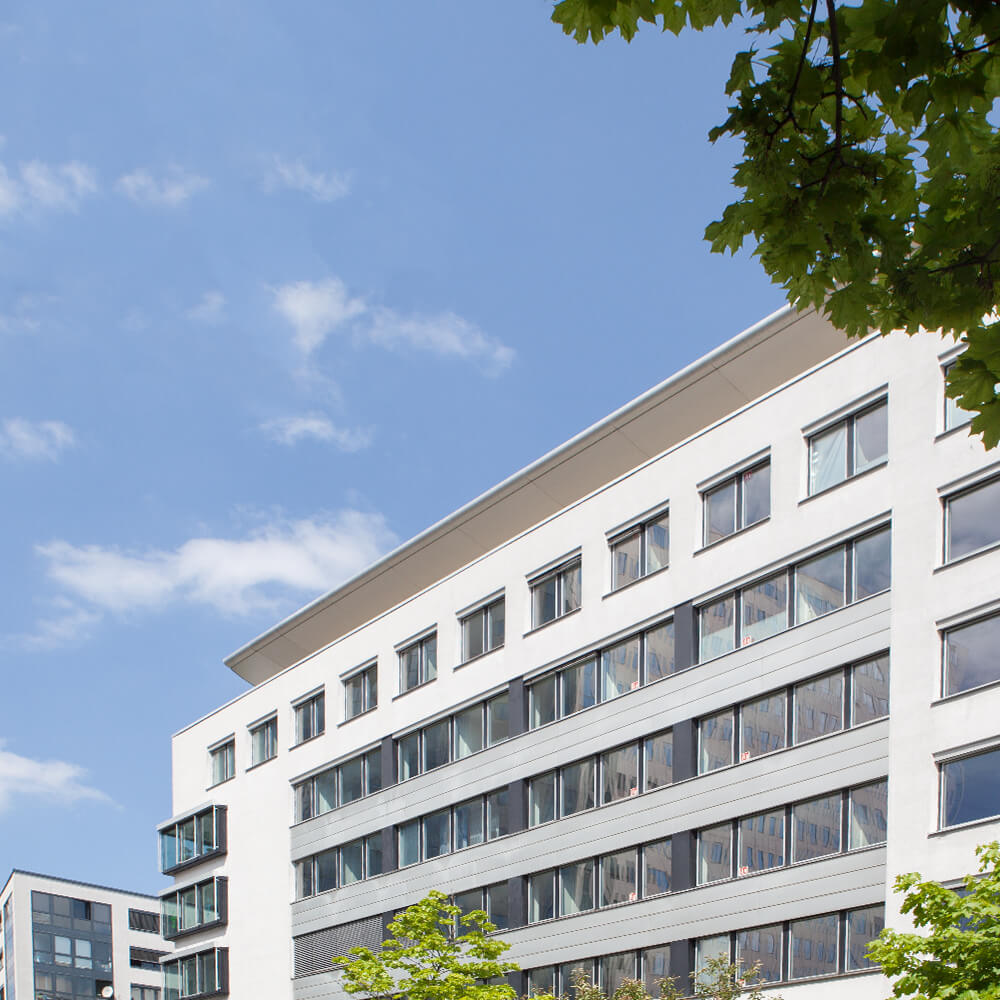 Bürogebäude quadratischer Ausschnitt FAROS Pension & Asset Advisory