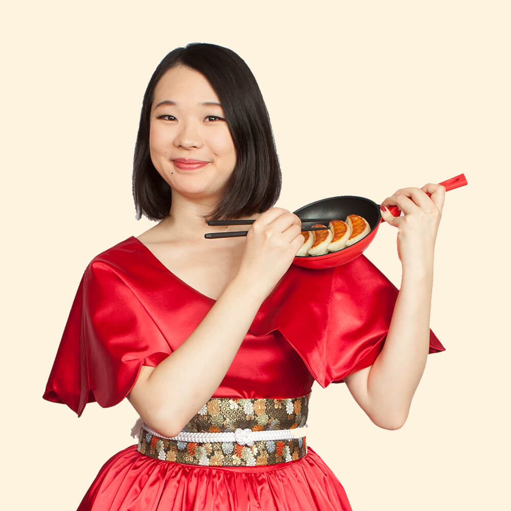 Makiba Ikeda mit Gyoza Geige IIMORI Gyoza Bar